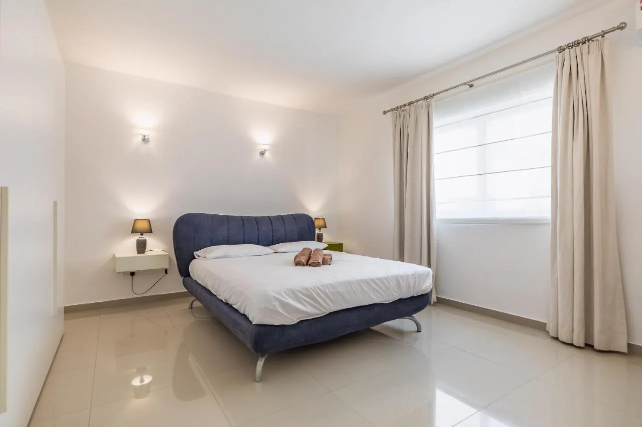 Unique Four Bedroom Townhouse One Minute Away From The Seafront Sliema Malta