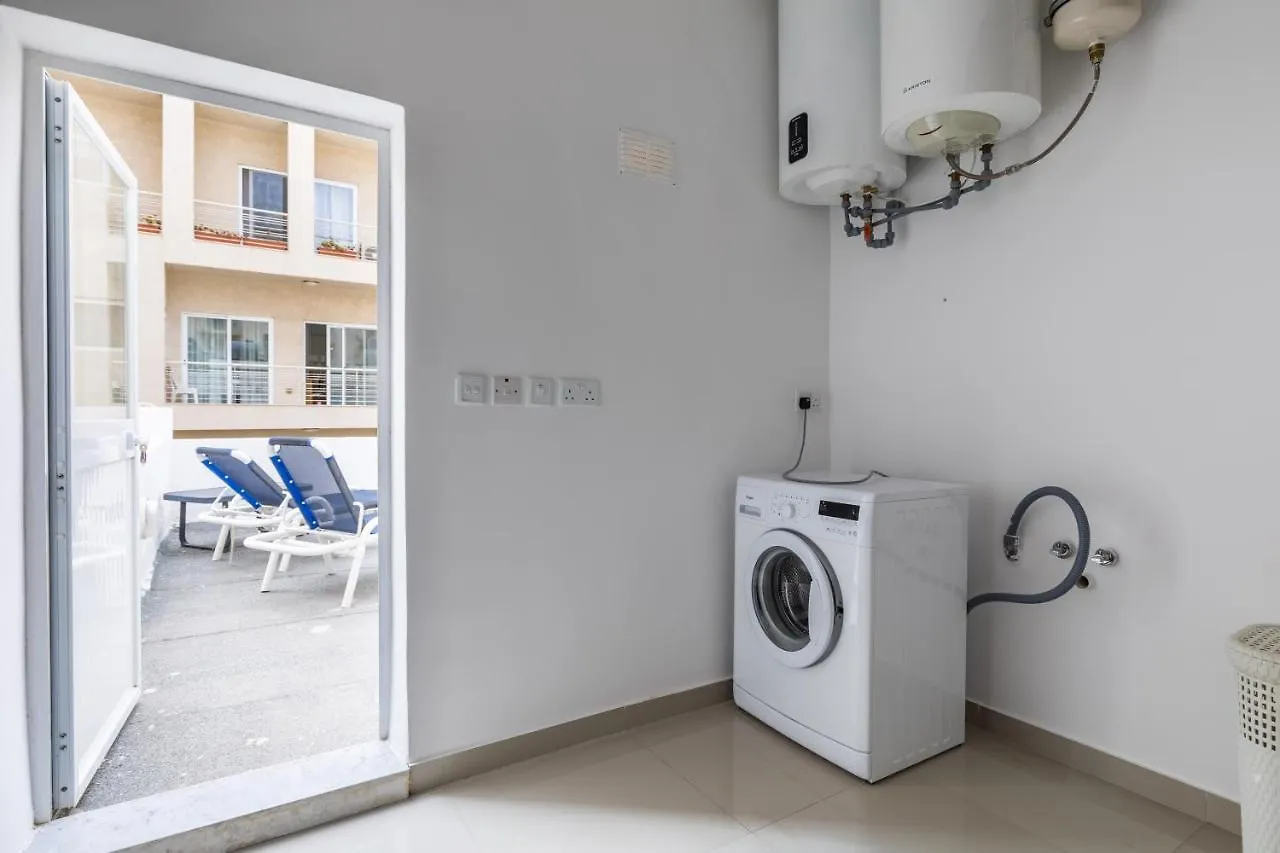 Unique Four Bedroom Townhouse One Minute Away From The Seafront Sliema 0*,  Malta